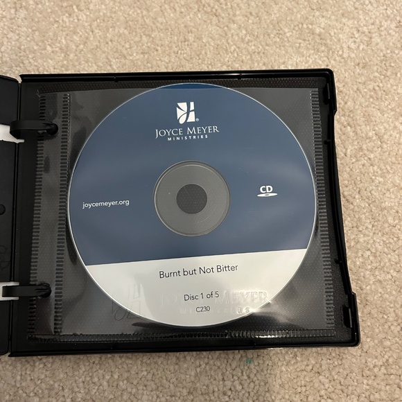 Joyce Meyer burnt but not bitter - Picture 2 of 2